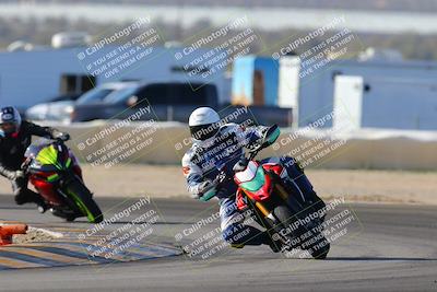 media/Dec-18-2022-SoCal Trackdays (Sun) [[8099a50955]]/Turn 2 (950am)/